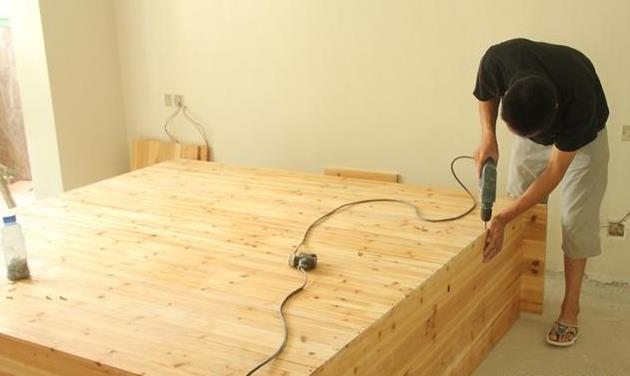 木工做家具还是定做好？定制家具与木工家具优缺点汇总